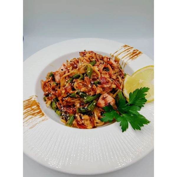 ЛОКШИНА З ЛОСОСЕМ